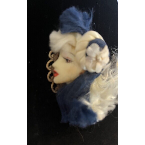 Vintage Flapper Lady Girl Glamour Porcelain Brooch Pin 1980's Blue White - Picture 2 of 6